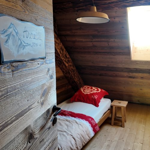 Team-building insolite, Neaclub, lit simple chalet-refuge de Coutarse